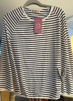 NEW Nursing Cover Baby Striped Black & White One Size Shirt thumbnail 1
