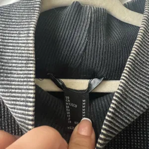 Forever 21 Black Ribbed Long Sleeve Sweater thumbnail 5