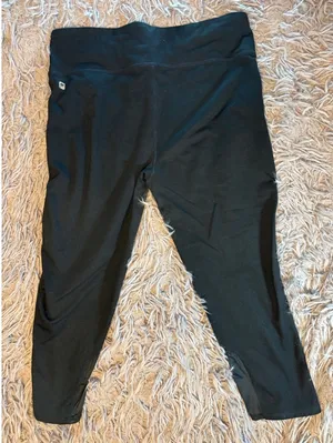 Fabletics Black Mesh Panel Cropped Leggings High Waisted Athletic Capris XL thumbnail 1