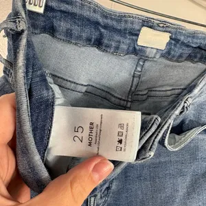MOTHER Denim The Looker Ankle Fray in Groovin Raw Hem Skinny Jeans 25 Stretch thumbnail 7