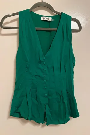 Women’s top thumbnail 1