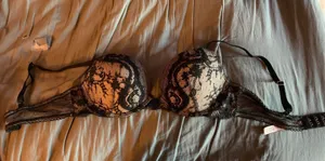Victoria’s Secret Bra thumbnail 1