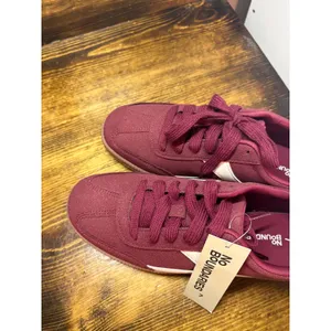 No Boundaries Burgundy Sneakers Size‎ 7 thumbnail 4