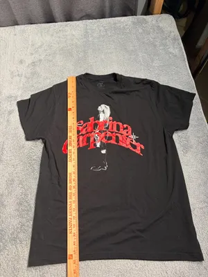 Sabrina carpenter Graphic Tee black red XL thumbnail 4