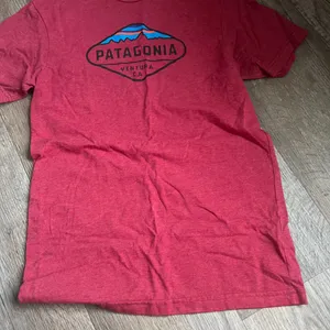 Patagonia XS slim‎ fit tee thumbnail 3