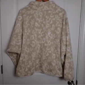 All in Motion Women's Sherpa Cropped Jacket - Beige and white leopard size XXL thumbnail 4