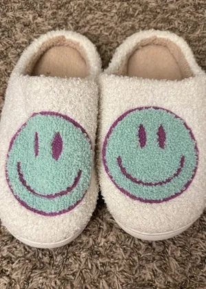 Smiley face slippers Tan Size 8.5 thumbnail 1