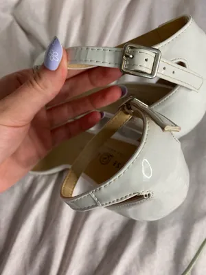 Chinese Laundry white high heels  thumbnail 9