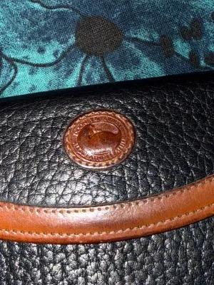 Vintage Dooney & Bourke Black and Brown Pebbled Leather Bifold Wallet thumbnail 7