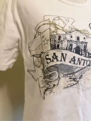 5/$30 🎈 Sun T’s medium Magical San Antonio Color-Changing Graphic Tee thumbnail 3
