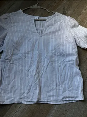 Old Navy Nautical Light Blue & White Striped V Neck Top Puffy Sleeve Size M thumbnail 5