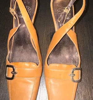 Vintage Women's Tan Leather Slingback Shoes thumbnail 1