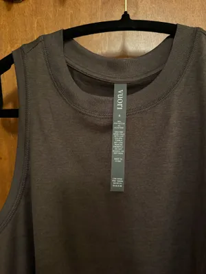 Vuori Muscle Tank thumbnail 2