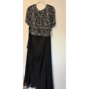 Pisarro Night Short Sleeve Long Beaded Gown Black Sz 10 NEW READ thumbnail 4