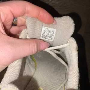 ASICS Butter Yellow and Gray Mesh Lace-Up Sneakers thumbnail 4