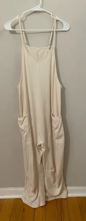 Cream Relaxed Wide-Leg Sleeveless Jumpsuit with Pockets thumbnail 1