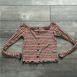 Rue21 Size Small Red and Yellow Striped Off-The-Shoulder Y2k 90s Style Top thumbnail 5