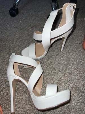 Amazon White heels thumbnail 1