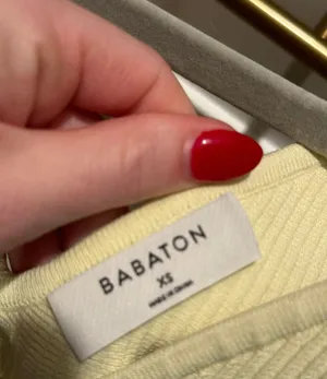 Aritzia Top thumbnail 2