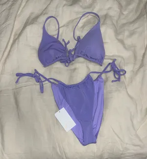 Dippin' Daisy's Paris Bottom & Cove Top thumbnail 1