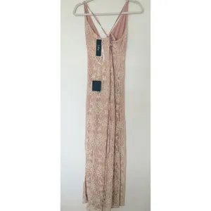 NWT Lulus Stolen Moments Dusty Pink Lace-Up Lace Maxi Dress Sz M thumbnail 3