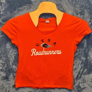 Hanes 1898 | UTSA Roadrunners Graphic V-Neck Tee Shirt‎ Orange Women Large thumbnail 1
