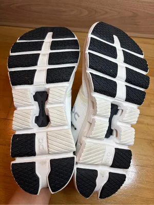 On Cloud X 4 Women's Sneakers in Ivory / Black - Size 8 thumbnail 6