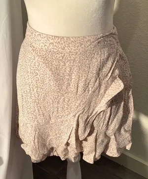 Sim & Sam NEW WITH TAGS Peach & Grey Leopard Print. Summer Fun Skirt. 16” Long‎ thumbnail 1