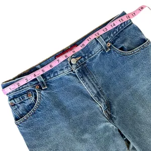 Levi’s Y2K Relaxed Fit Tapered 550 Jeans thumbnail 9