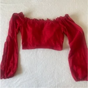 Red crop top long sleeve‎ thumbnail 7