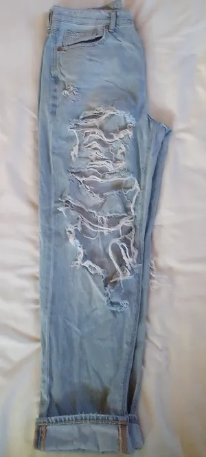 American Eagle ripped cropped jeans thumbnail 1