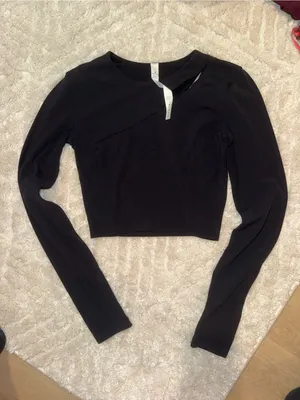 lululemon athletica Black Long-Sleeve Cropped Crew Top thumbnail 1
