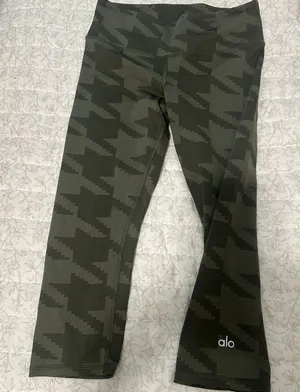 ALO green‎ Houndstooth Crop Legging size XS thumbnail 1