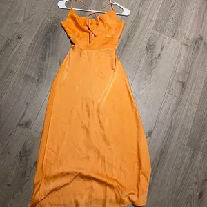 Hello Molly Elegant Orange satin open back Midi Dress, size M thumbnail 3