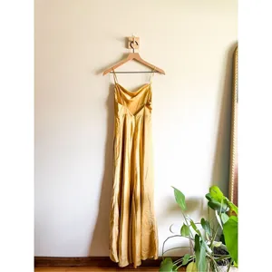 Fame and Partners Rosabel Cowl Neck Gown Size 2 thumbnail 5