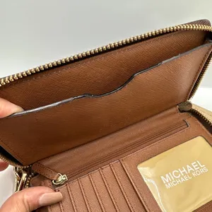 MICHAEL KORS Brown Signature Jet Set Wallet thumbnail 9