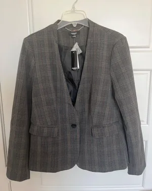 Blazer thumbnail 1