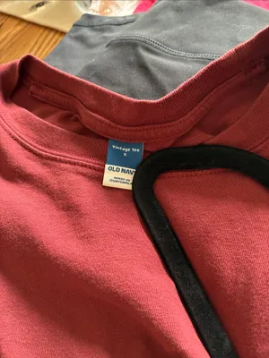 Old Navy tee shirt thumbnail 3