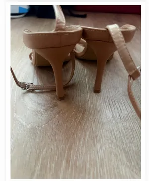 DEleventh Nude Strappy Square-Toe Heels EU 38 thumbnail 2