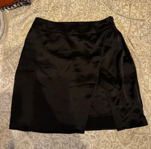 Black shirt Size M thumbnail 1