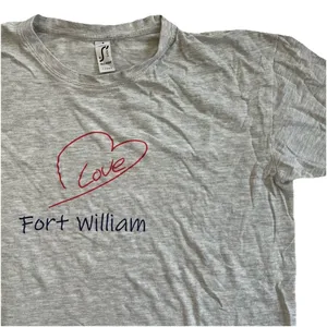 Fort William Scotland Souvenir Shirt Women’s M Travel Gift Scottish Highlands thumbnail 1