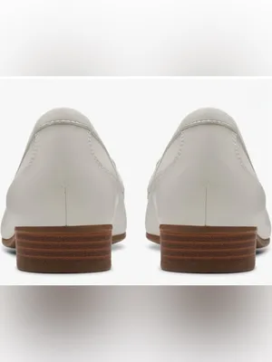 Clarks Off White Leather Loafer with Silver Trim Size 8 thumbnail 5