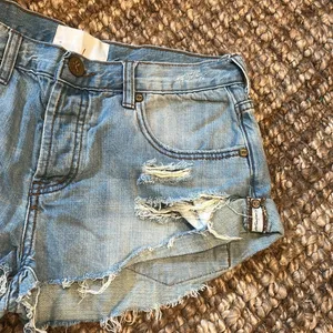 One Teaspoon Blue Denim Shorts Size 26 thumbnail 4