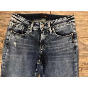 Silver Jeans Co Suki Slim Boot Medium Wash Distressed Jeans 29x33 HEMMED 27.5"‎ thumbnail 6