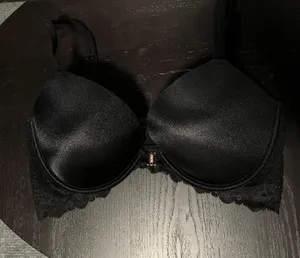 PINK Victoria’s Secret bra thumbnail 1