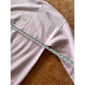 GILDAN Women’s Pink Crewneck Sweatshirt thumbnail 5