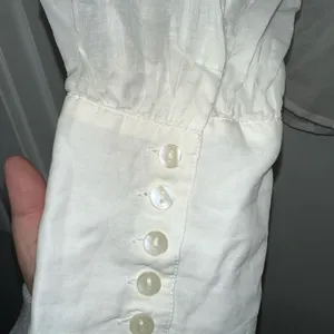 Free People semi sheer white pleated button down shirt Medium NWT thumbnail 4