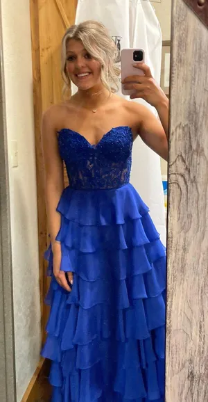 Prom Dress thumbnail 1