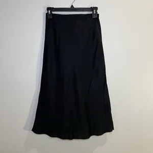 Bundle‎ Of Two Victoria’s Secret Satin Skirts Size XS Black Solid Floral Print thumbnail 3