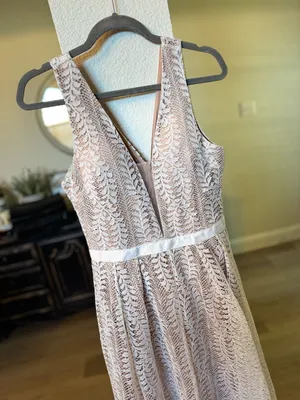 Boohoo Boutique All Lace Plunge Neck Maxi Bridesmaid Dress thumbnail 2